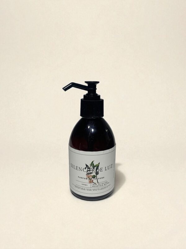 The Silence of Light Cream